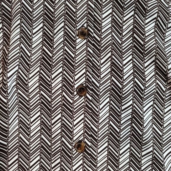 🔹️Michael Kors Brown Chevron Buttoned Long Sleeve Top Large - Picture 5 of 10